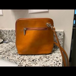 Vera Pelle cross bag made in Italy, priced decreases due to stain.
